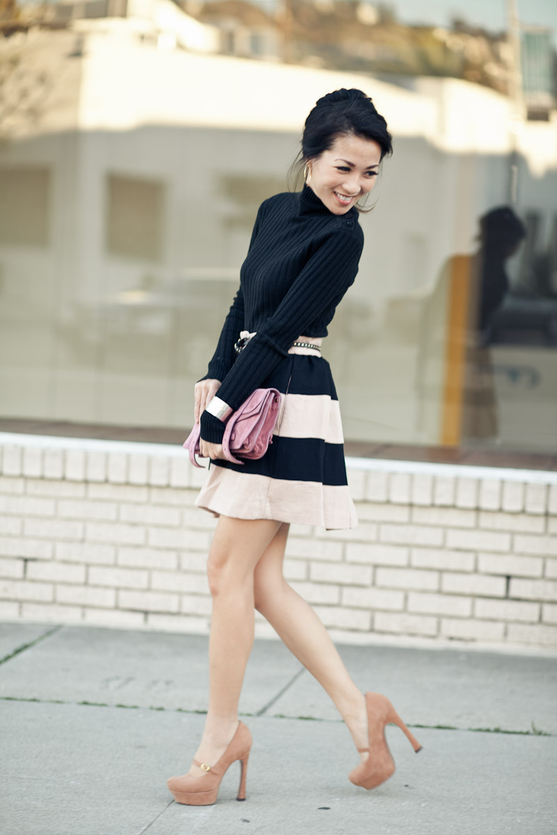 Pleats :: Panel skirt & Rose clutch - Wendy's LookbookWendy's Lookbook