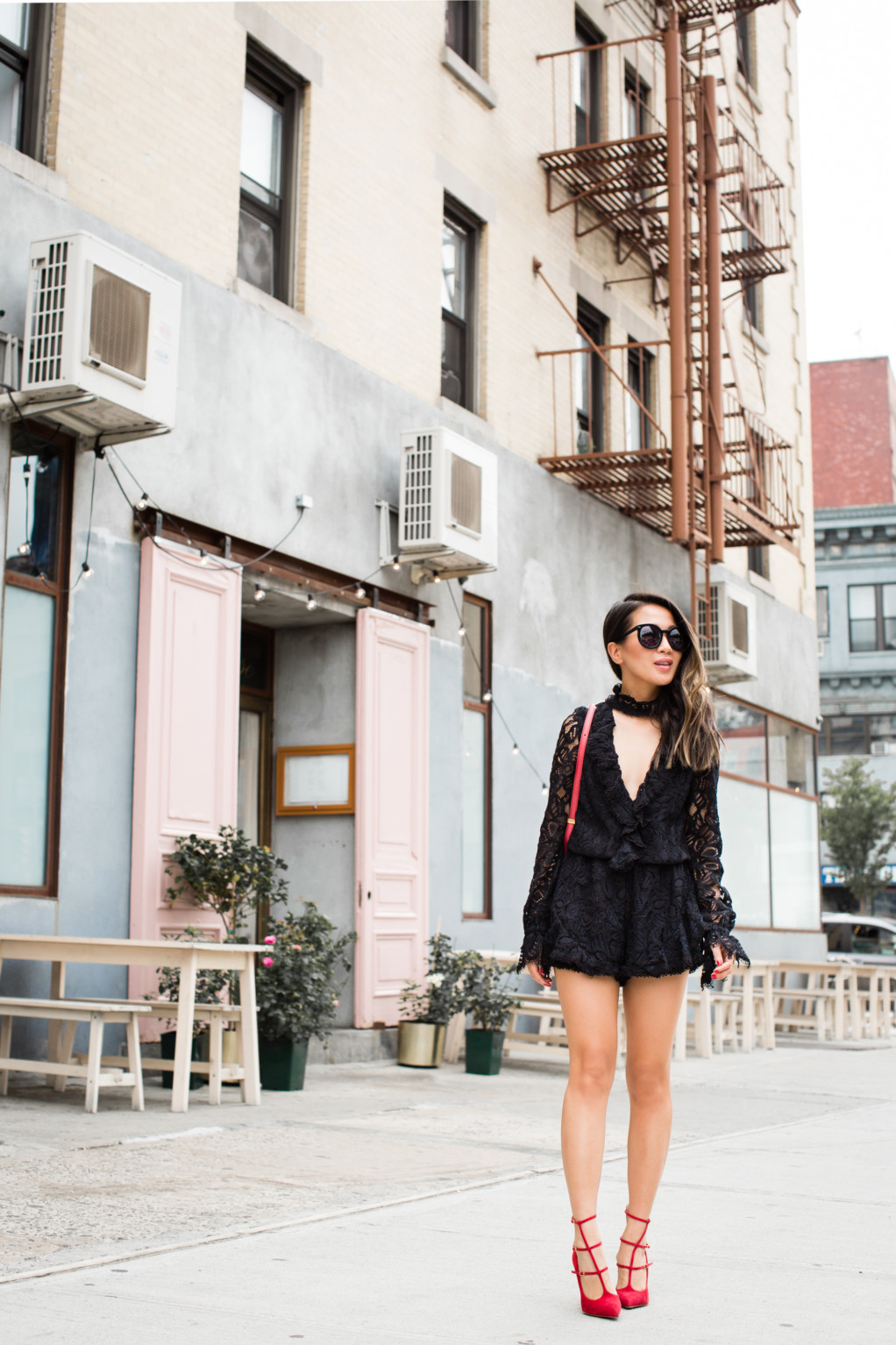 Summer Friday :: Lace romper & Red pumps - Wendy's Lookbook